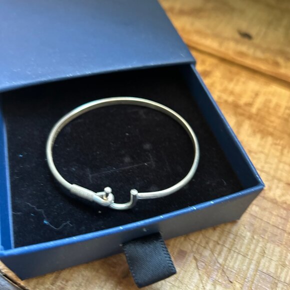 Handmade St. Croix Sterling Silver Hook Bracelet - 925 - Picture 8 of 8